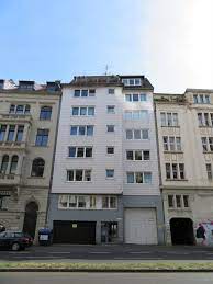 Diese erfahrung hilft in der pflege und verwaltung gemieteter. 1 Zimmer Wohnung Zu Vermieten Moltkestr 10 50674 Koln Altstadt Neustadt Sud Mapio Net