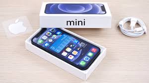 The iphone 12 mini is built for those who have been dreaming of a small phone but don't want to compromise on quality, and apple has done an exceedingly good job at making that a reality. Iphone 12 Mini Unboxing Erster Eindruck Und Grossenvergleich Youtube