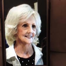 I had the two sweetest visitors tonight! KCCI's former morning anchor,  Katie Ward, is a dear friend. She was like a big sister to me when I  started over a decade ago.