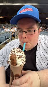 Paid a visit to Moe and Ron Stein from Frank's Sports Shop in the Bronx  today. The other day I read about @nike cutting ties with the 99 year old  sporting goods