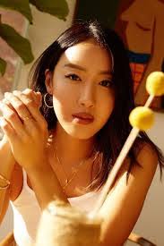 Hannah Amini's Instagram, Twitter & Facebook