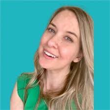 Lindsay Bellinger's Instagram, Twitter & Facebook