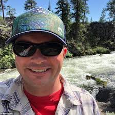 Ragtag group of local skiers try to purchase iconic Oregon resort as part  of 'revolution' against corporate interests