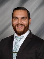 Tara Holcomb's Instagram, Twitter & Facebook