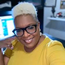 Michelle Stamps's Instagram, Twitter & Facebook