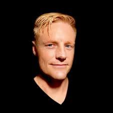 Kent Healy's Instagram, Twitter & Facebook