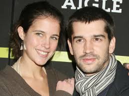 Cette saison a été diffusée du vendredi 6 juin 2003 au vendredi 29 août 2003 sur tf1. Clemence Castel Koh Lanta Son Ex Mathieu Johann Evoque Leur Rupture Difficile Femme Actuelle Le Mag