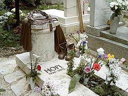 Az idő és a tehetség változtatta őt nap mint nap megjelenő élő lelkiismeretté, nagy nevettetővé. Hofi Geza Wikipedia