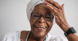 Espetáculo 'Violeta' entra em cartaz no Teatro Martim Gonçalves