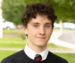 🎉🎓 Congratulations to the valedictorians and salutatorians of the Class  of 2024! 🎓🎉 We are thrilled to celebrate the top scholars from our  schools: Cardinal Kung Academy Valedictorian: Thomas Grimm Salutatorian:  Elizabeth