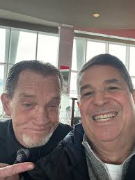 Didn't she used to work at Applebees at the Wharf? :-O (Turn the sound  on...priceless)