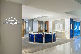 Le joaillier participe à l'exposition des arts décoratifs de 1925 de paris. Chaumet Stores In Paris Jewellery Watches Tiaras