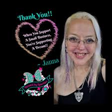 Janna Claessens (@lunarbrownie) • Facebook