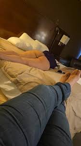 سكس عربي ام اللول – نيك خلفي عنيف في الفندق