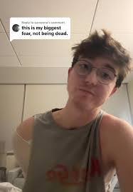 Christian Barham's Instagram, Twitter & Facebook