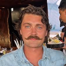 Nolan Reid's Instagram, Twitter & Facebook