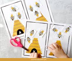 Customize the letters by coloring with markers or pencils. Bee Hive Alphabet Printable