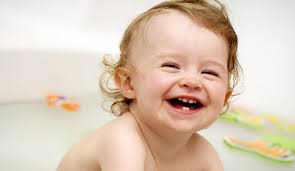 صور واحد يضحك الضحك صحي جدا حنين الذكريات