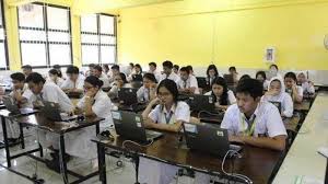 7 contoh karangan persuasi tentang politik, pendidikan, advertensi, propaganda, sampah dan lingkungan hidup : Melihat Pendidikan Di Kota Serang Angka Putus Sekolah Dan Buta Huruf Masih Menjadi Pr Tribun Banten