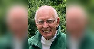 Charles Solari's Instagram, Twitter & Facebook