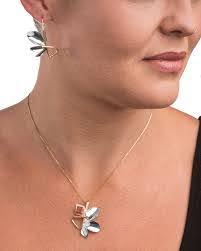 Tami Lange's Instagram, Twitter & Facebook