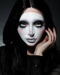 YARN MAKEUP by Christina Duerr @christina.alexandraa is undeniably laced  with meaning and interpretation. Love it!! Ib: @annas__sfx  @nettielombardimua ⠀⠀⠀⠀⠀⠀⠀⠀⠀ Makeup: @mehronmakeup liquid latex  @blendbunnycosmetics Longing palette (twist of ...