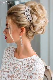40 Chic Updo Hairstyles For Bridesmaids Lovehairstyles Com Wedding Hairstyles Bridesmaid Classic Wedding Hair Blonde Wedding Hair