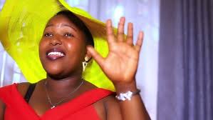 shughuli ni watu🥰🥰 ndani ya sabki kusafisha uwanja kwa siku ya kuzaliwa  malikia wangu🥰🥰🥰🎉 kalishika