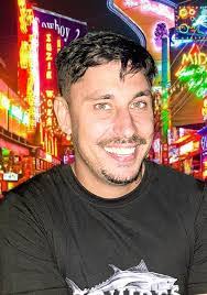 Karl Shelton's Instagram, Twitter & Facebook