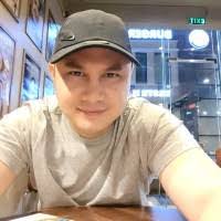 Deanne Diaz's Instagram, Twitter & Facebook