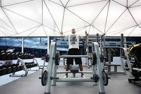 All the equipment you need with an unpretentious friendly and knowledgeable staff. Wellness Sky 4of7 Archdaily