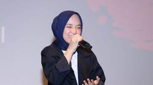 Ayus sabyan ternyata sudah meninggalkan rumah sejak bulan januari 2021 lalu, sebelum isu dirinya berselingkuh dengan nissa sabyan santer mencuat ke adik ipar ayus sabyan pun membenarkan terkait isu tersebut. Topik Perceraian Artis Nissa Sabyan Dikabarkan Sudah Menikah Siri Ini Penjelasan Anisa Rahman Bekas Personel Sabyan Gambus Warta Kota