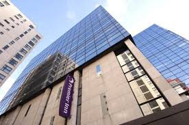 Üstelik otelde asansör, otopark vardır. Premier Inn Cardiff City Centre Hotel Cardiff Lastminute Com