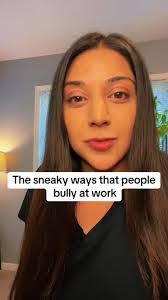 Selena Lowe's Instagram, Twitter & Facebook