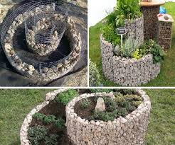 Over 25 Stone And Wire Mesh Projects Diy Garden Rock Fence Garden Projects