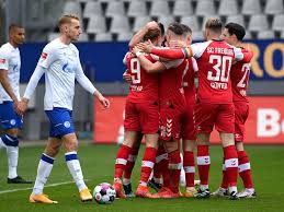 Oct 20, 2018 · die highlights des spiels fc schalke 04 gegen sv werder bremen. Bilder Sc Freiburg Fc Schalke 04 4 0 29 Spieltag Bundesliga 2020 21 Kicker
