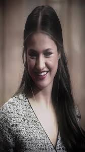 Princess Leonor Fingers