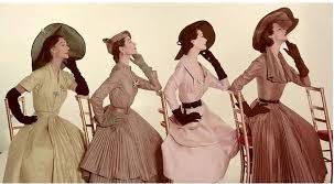 Maybe you would like to learn more about one of these? Yuk Intip Perubahan Trend Fashion Era 1920 Hingga Sekarang Tokopedia Blog