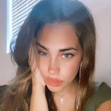 Samantha Arriaga's Instagram, Twitter & Facebook