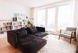 Ein Sofa Mitten Im Raum Kontroverses Thema Ist Das Wohnzimmer Dann Nicht Zu Voll Steht Das Sofa Nicht Im Weg Wohnzimmer Couch Wohnzimmer Wohnzimmer Modern
