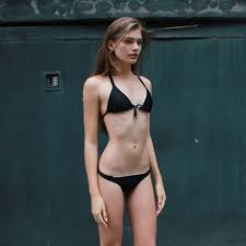 Valentina sampaio knows for sure that she was one of the fortunate ones that she never had to face the closed doors to her beloved ones' hearts and minds. Woman Crush Woman Valentina Sampaio The Blonde Salad