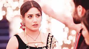 Surbhi Chandna Aka Anika To Quit Ishqbaaz Post Leap Upset Fans Trend Nosurbhinoishqbaaz On Twitter Tv News India Tv Anika faces a bad omen while performing the puja.