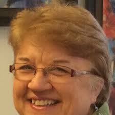 Linda Lewandowski's Instagram, Twitter & Facebook