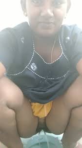 Scats: Desi bhabhi pissing - video 6 - ThisVid.com