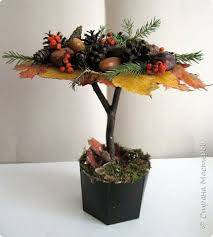 осенние поделки из природного материала для детского сада фото Osen Vremya Podelok Iz Prirodnogo Materiala Yozhik U Penka S Gribami V Osnove Penka Plastikovyj Stakanchik Ot Morozhenogo I Ob Ukrasheniya Podelki Kompoziciya