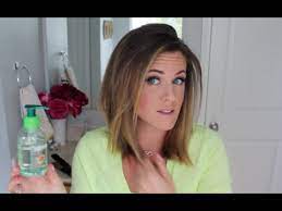 Most of us in a hurry to get to work, shuffle our bob cut with our fingers while blasting it with high heat. Short Hair Tutorial Easy Blow Out Straight Hair Youtube