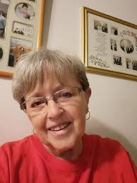 I have been reading so many enjoyable posts from around the world so was  time to throw mine out there also. Eighty year old widow living in southern  Indiana, USA in the