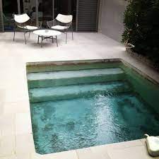 een eigen zwembad hier dromen we allemaal toch wel eens van de temperaturen van afgelopen week deden small backyard pools backyard pool small swimming pools