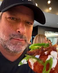 Jason Carr (@jasoncarrtv) • Instagram photos and videos