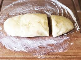 Lo strumento più adatto per realizzare l'impasto per la pizza con la nostra impastatrice è il gancio impastatore. Come Fare La Deep Dish Pizza La Pizza Di Chicago Come Da Giordano S Lost In Food